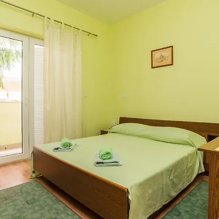 Fuer 4 Personen Ca 50 M In Umag, Istrien Und Umgebung Apartment *